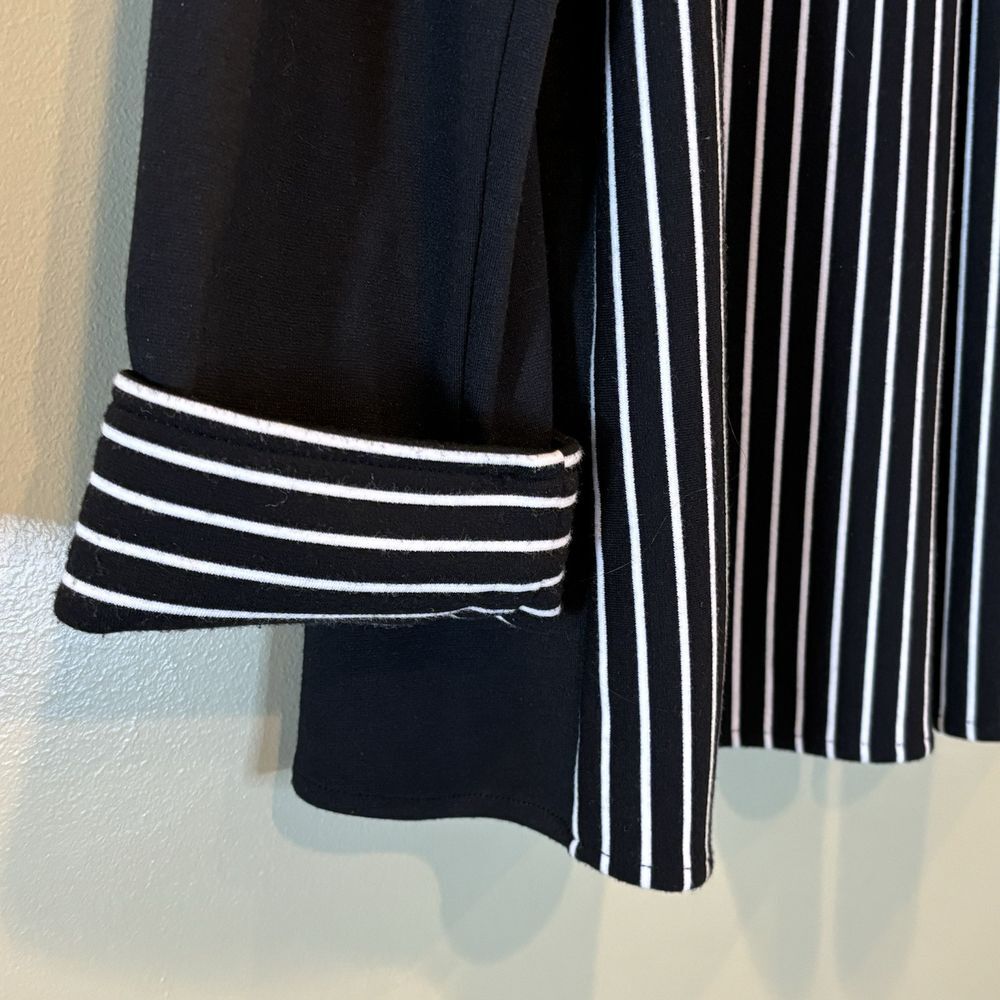 Chicos Womens 2 Large Black White Striped Top Open Front Cardigan Casual 12 - Picture 9 of 14